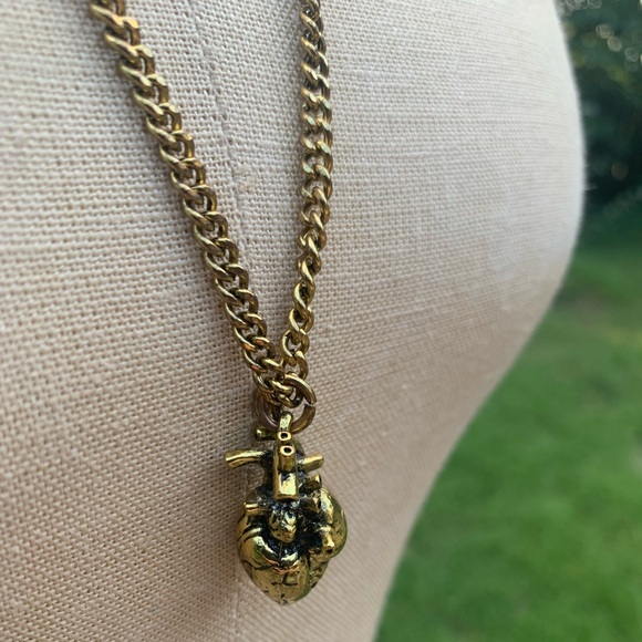 Anatomically Correct Heart Necklace - Picture 6 of 15